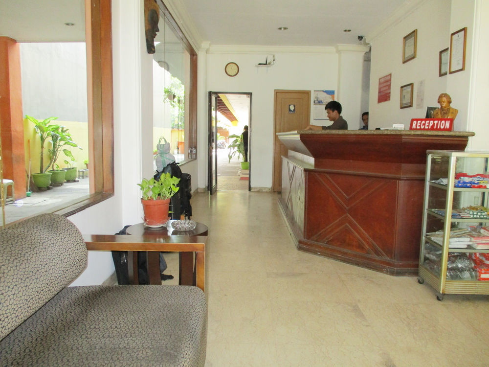 Hotel Maxim Kwitang Jakarta Extérieur photo